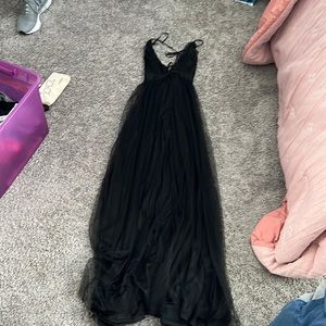 Long tool black dress